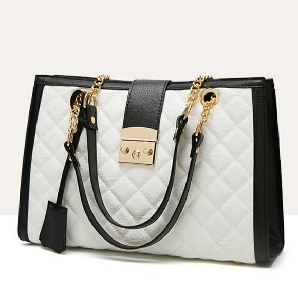 KELOLA DS Handbags - BLACK AND WHITE HANDBAG WITH GOLD CHAIN STRAPS (KELOLADS) BRAND SIZE 35'…